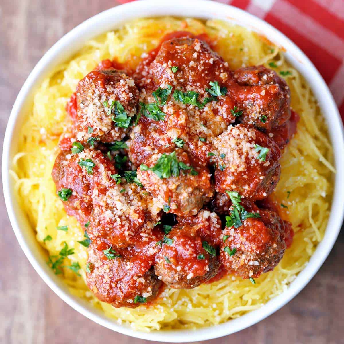 Easy Spaghetti Squash & Meatballs: Quick Weeknight Dinner